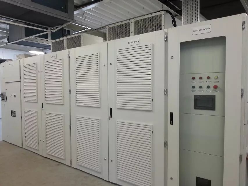 Sinopak 35kV STATCOM Berpendingin Air Dalam Ruangan untuk Transformator Penyearah