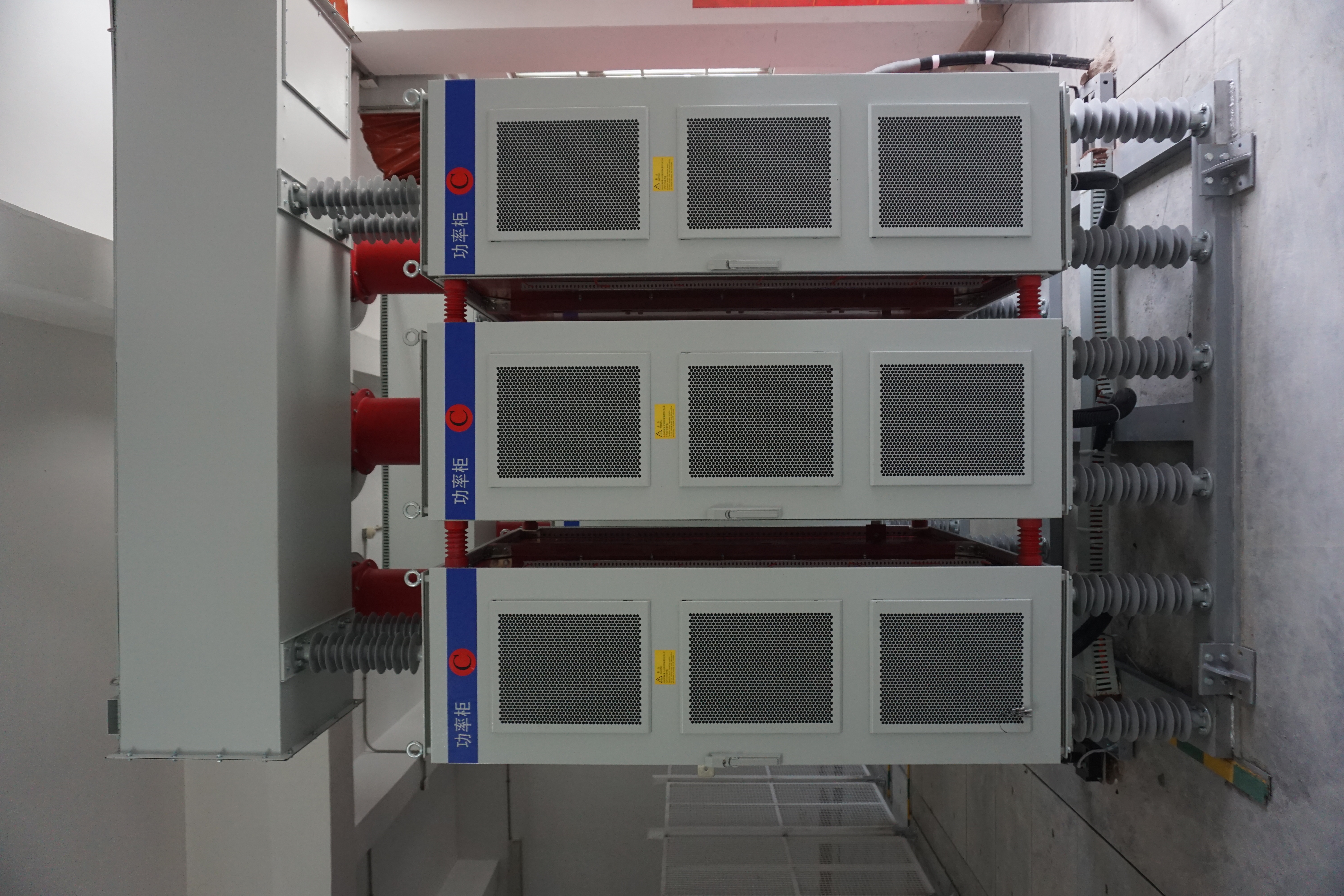 M&aacute;y ph&aacute;t điện tĩnh tĩnh l&agrave;m m&aacute;t bằng kh&ocirc;ng kh&iacute; trong nh&agrave; Sinopak 6.6kV cho trạm biến &aacute;p th&agrave;nh phố